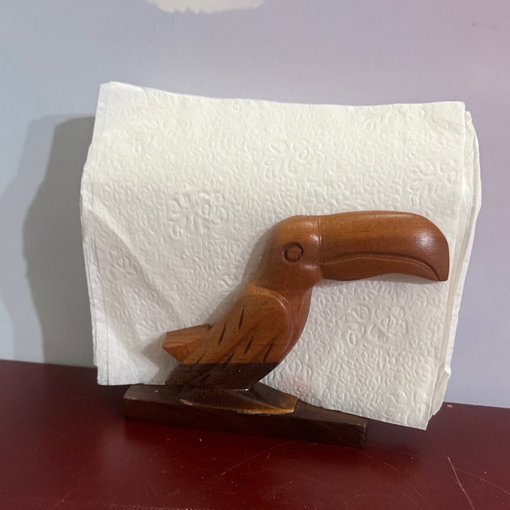 Vintage hand-carved wooden toucan figurine (MCM)